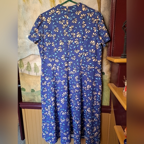 Maggy London Size 18W Blue Floral With Neck Tie Cap Sleeve Zip Closure - Picture 6 of 6